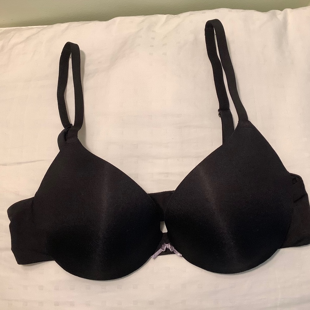 Black Warners T- shirt Bra 34A